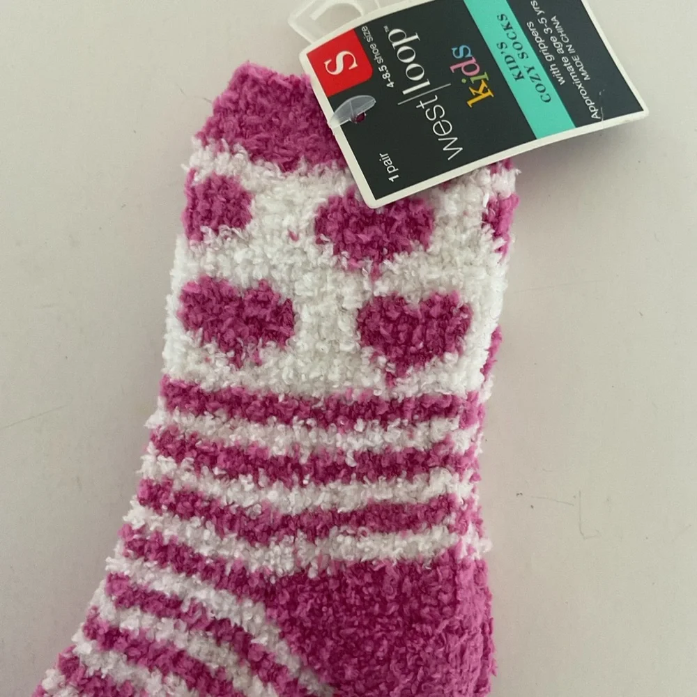 West Loop Kids Pink and White Cozy Socks with grip dots NWT